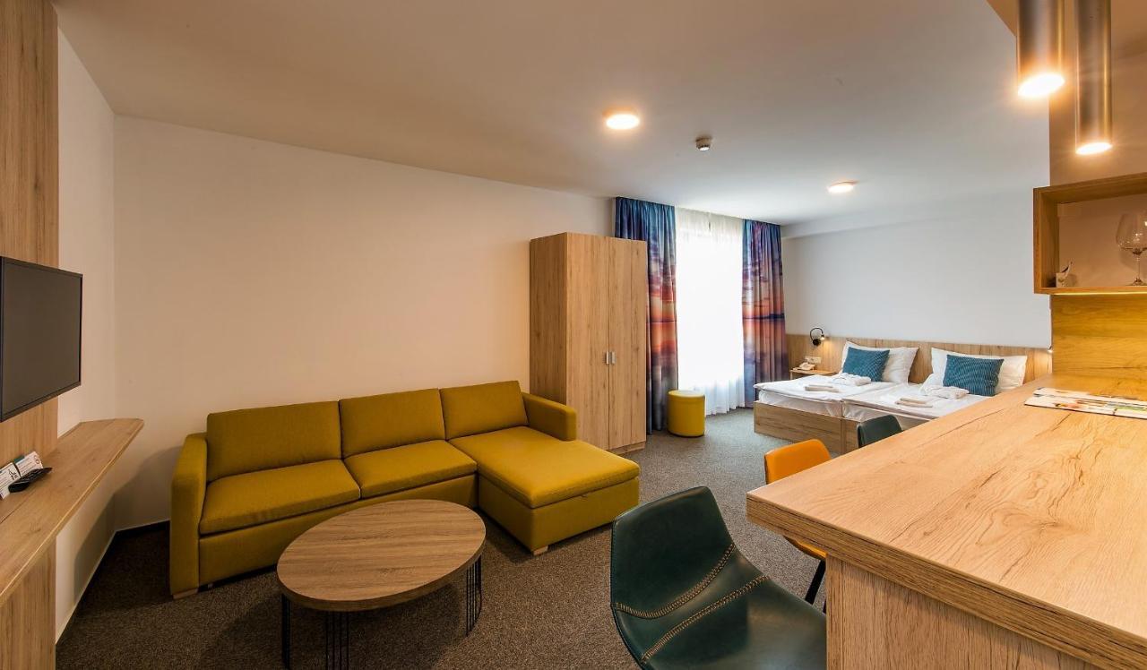 Akadémia Hotel Balatonfüred Esterno foto