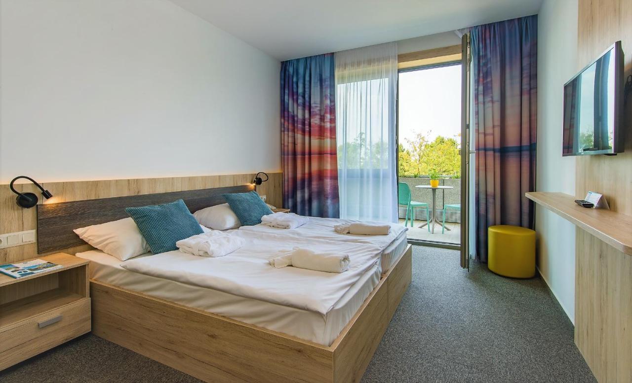 Akadémia Hotel Balatonfüred Esterno foto