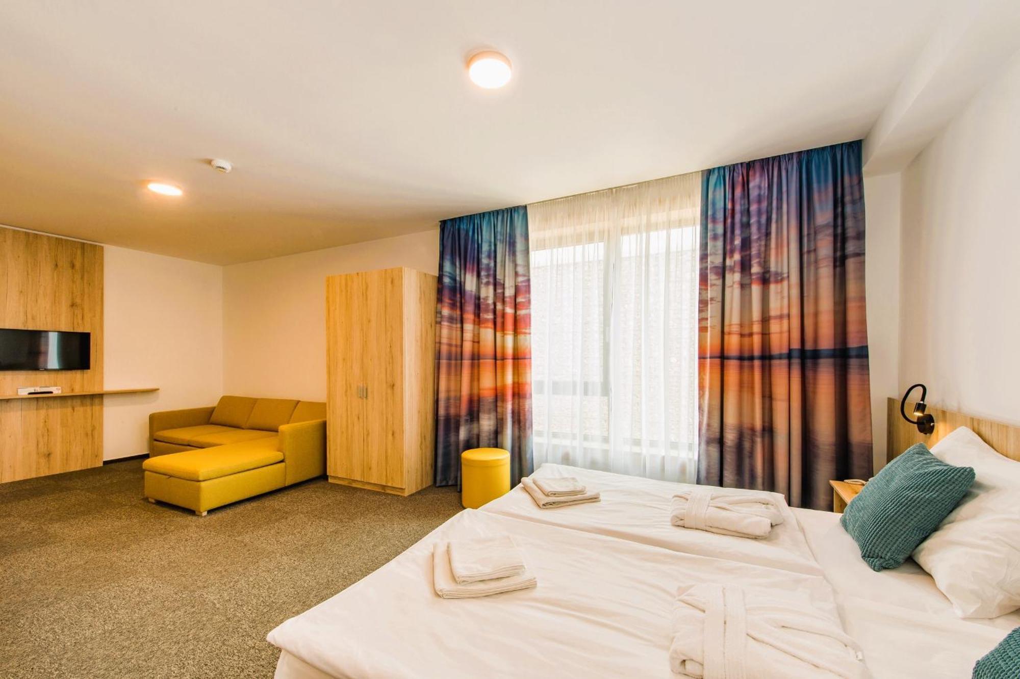 Akadémia Hotel Balatonfüred Esterno foto