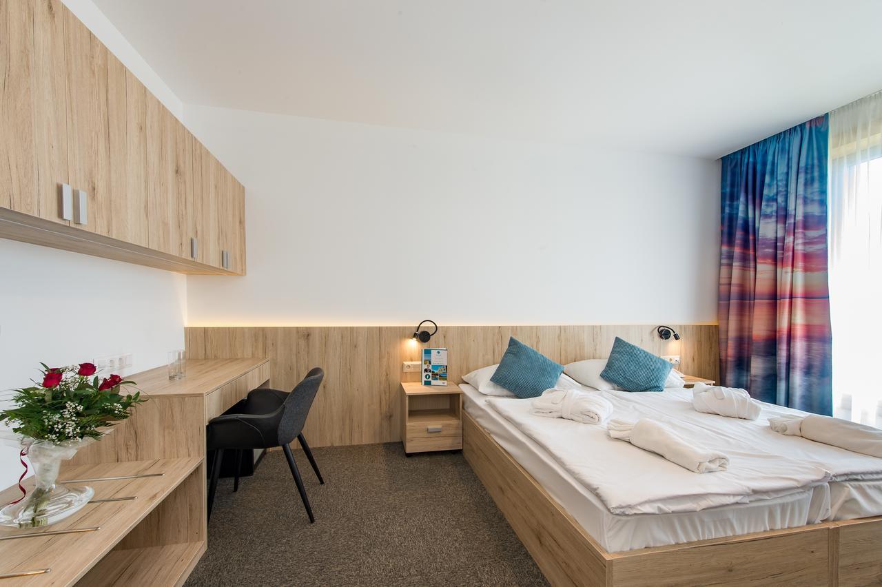 Akadémia Hotel Balatonfüred Esterno foto